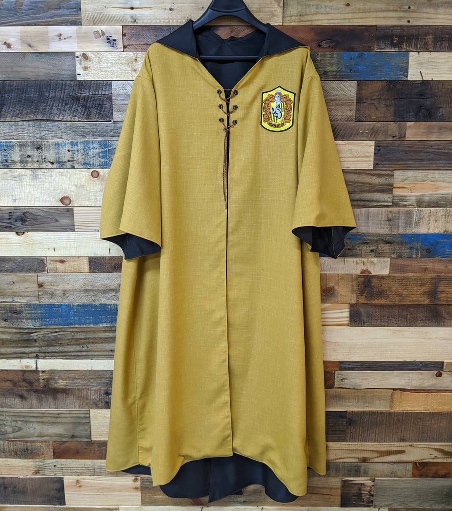 Yellow Robe Wizard Wizard Sport Robes – Lonewolf Customs